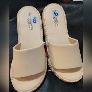 American Exchange shoes Tan brand new w Tags